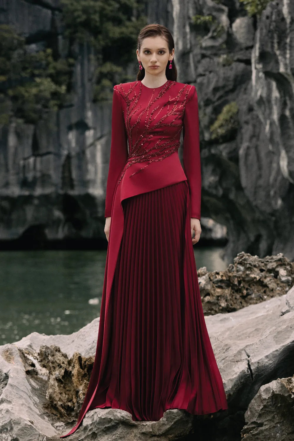 Diagonal Long Flap Top With Pleated A-line Skirt Set