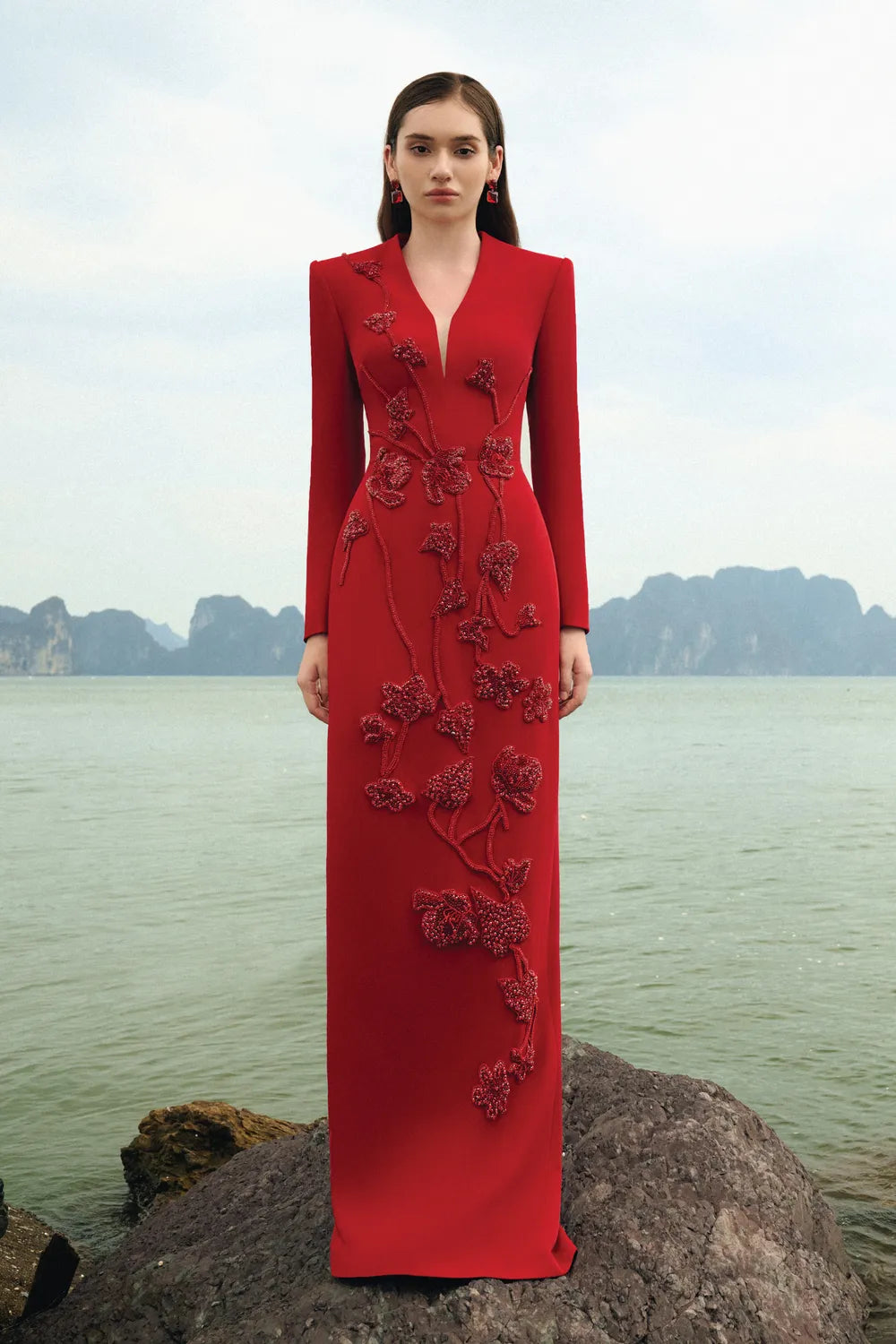 Deep V-Neck Straight Dress – LUNE DE SOIE