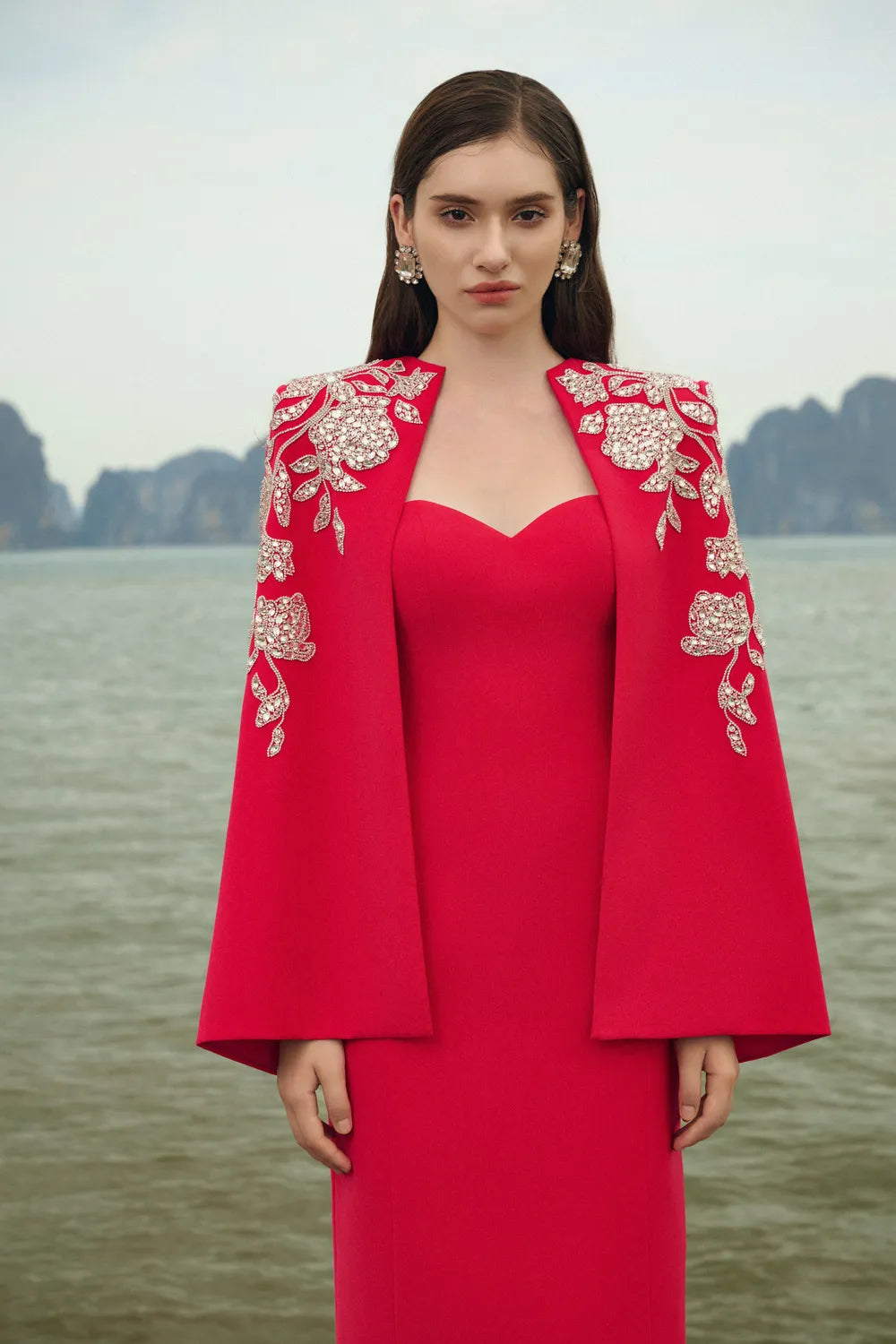 Symmetric Floral Embellished Cape And Strapless Heart Chestline Straight Dress Set