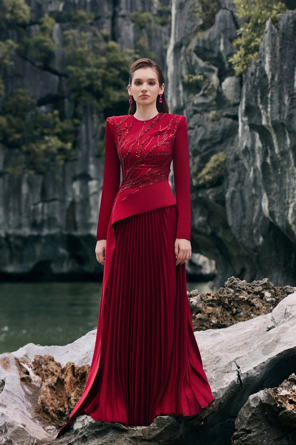 Diagonal Long Flap Top With Pleated A-line Skirt Set