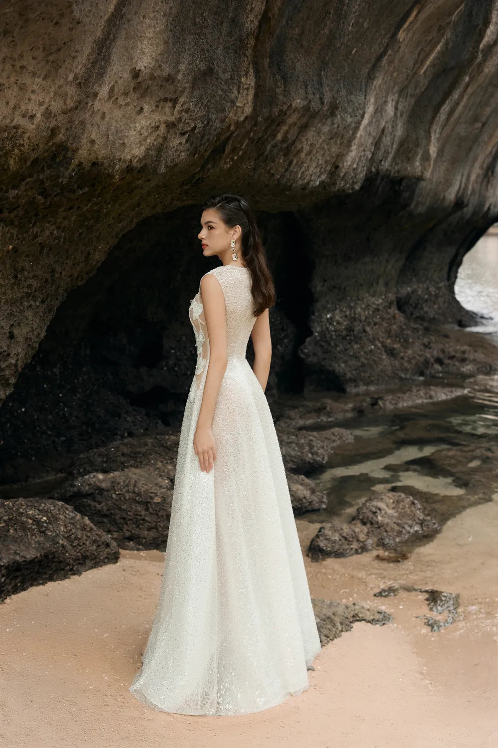 Sleeveless Diagonal Layered Flared Dress