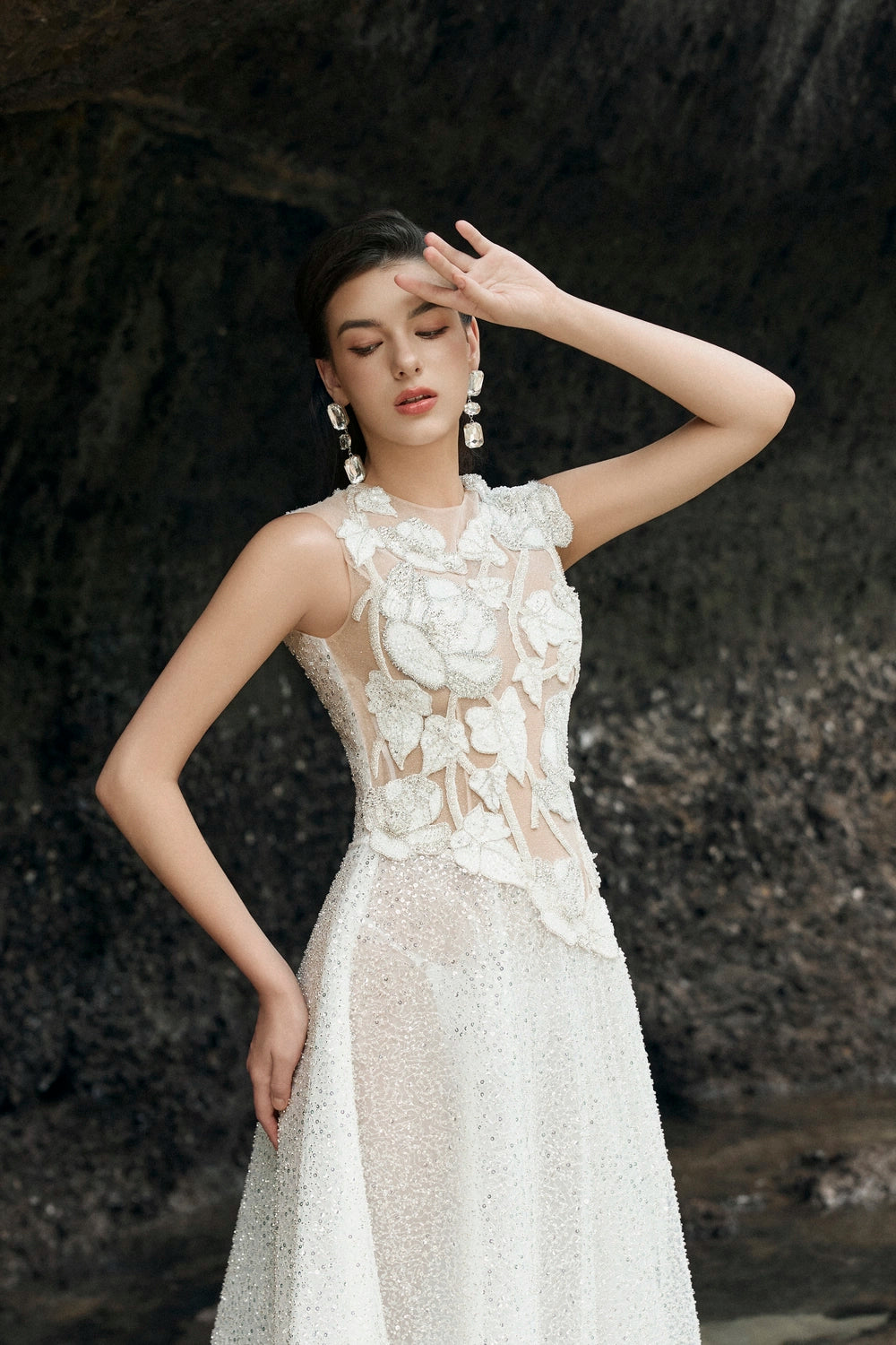 Sleeveless Diagonal Layered Flared Dress